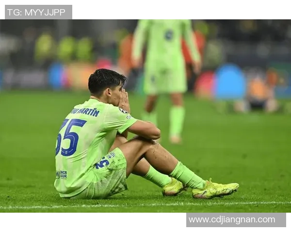 拉波尔塔专访曝离谱言辞：巴萨输球、撬杠杆被看热闹，是因为梦三巴萨压得全欧喘不过气